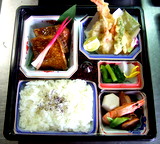 季節の煮魚弁当